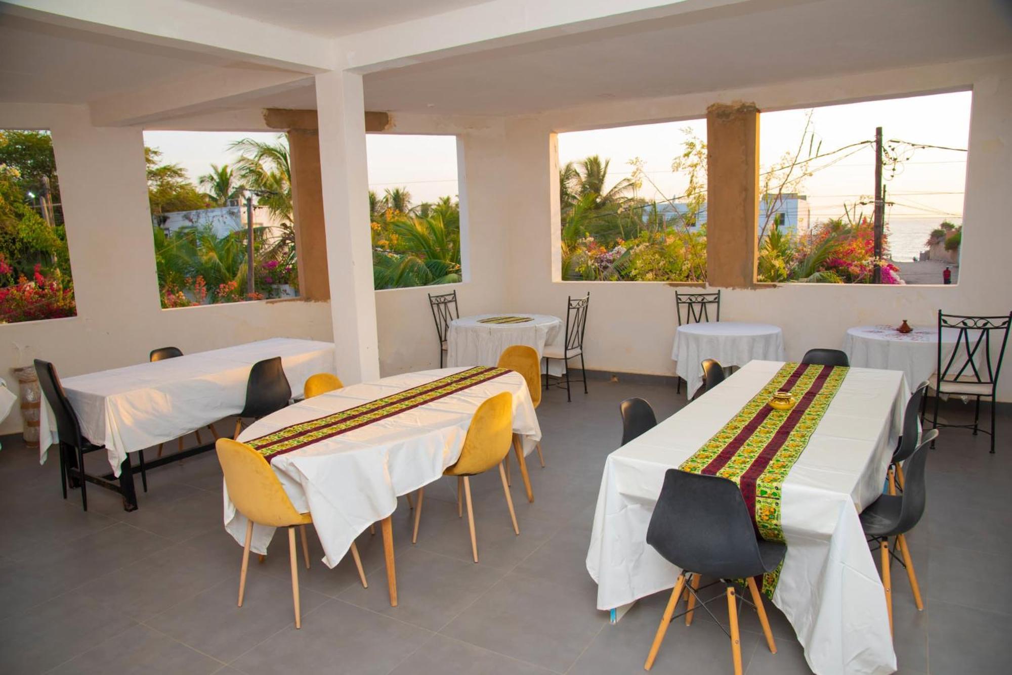 Saly Chambres D'Hotes Villa Luciana חדר תמונה