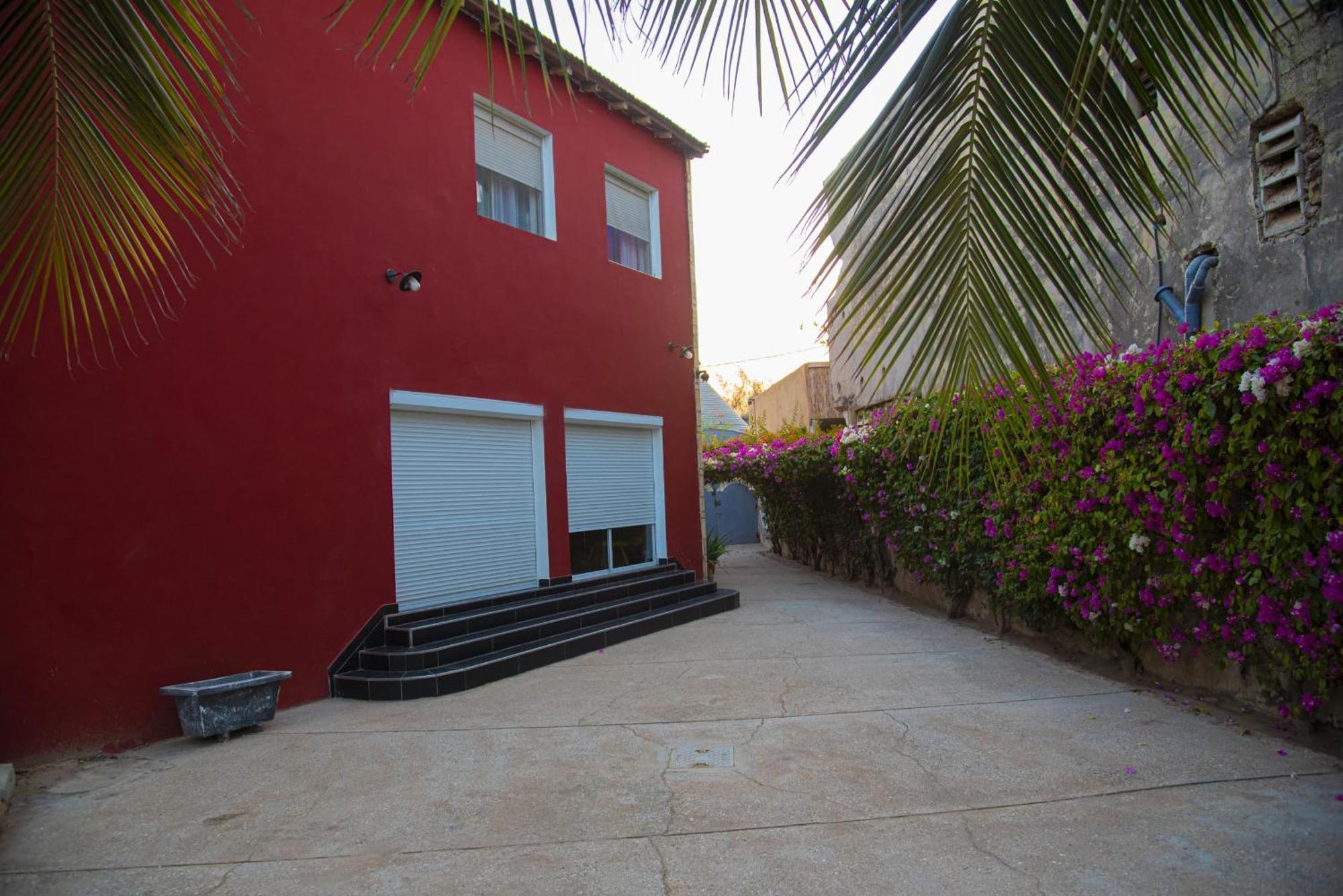 Saly Chambres D'Hotes Villa Luciana מראה חיצוני תמונה