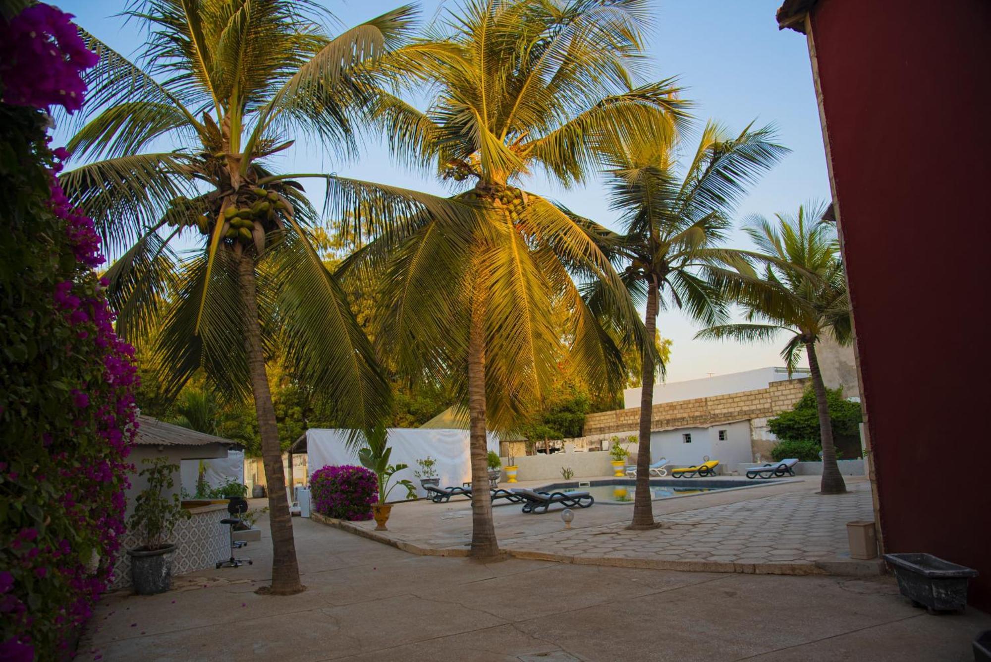 Saly Chambres D'Hotes Villa Luciana מראה חיצוני תמונה